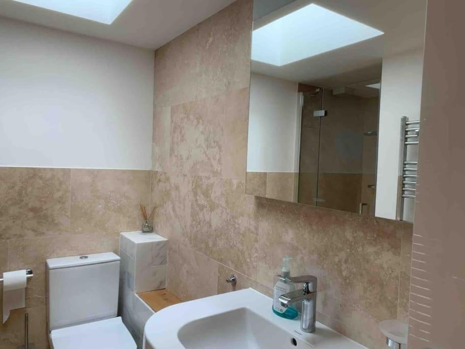 Luxury 3-Bedroom Townhouse In Hackney Λονδίνο Εξωτερικό φωτογραφία